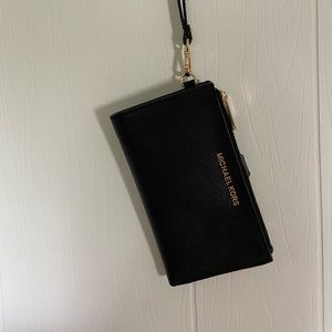 NWOT Michael Kors Wristlet Wallet